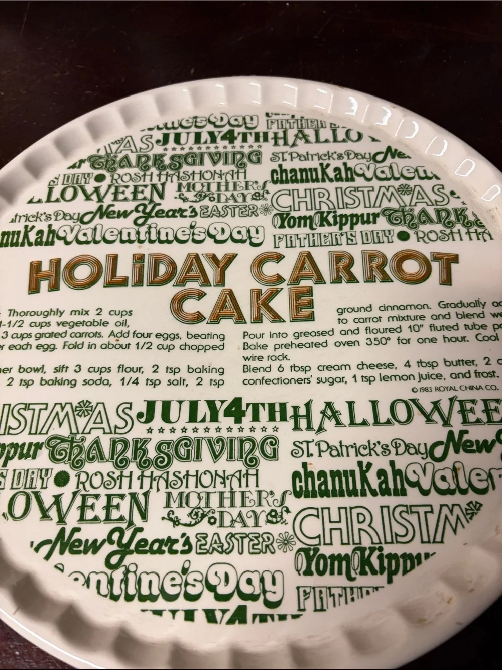 Holiday Carrot Cake Ceramic Pie Plate - White & Green